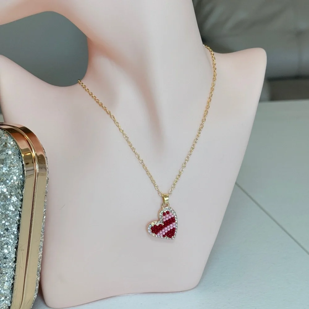 ⚜️ Gold Heart Pendant Necklace with Red and Pink Accents